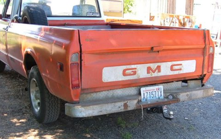 Illustration for article titled Oppo! Show Me Vintage Utility Bumpers!
